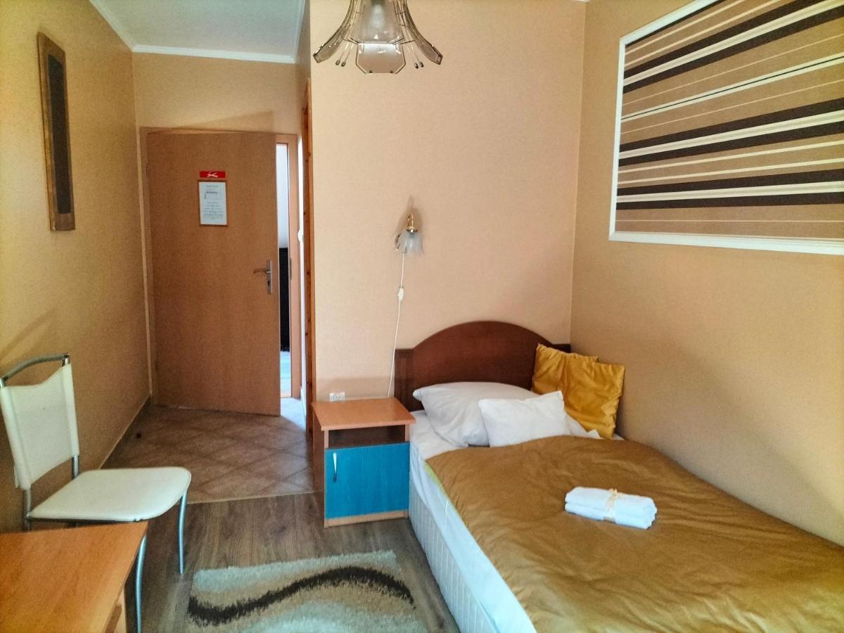 Bajor Panzio Buek-Buekfuerdo, Adults Friendly 12 Plus Exterior photo